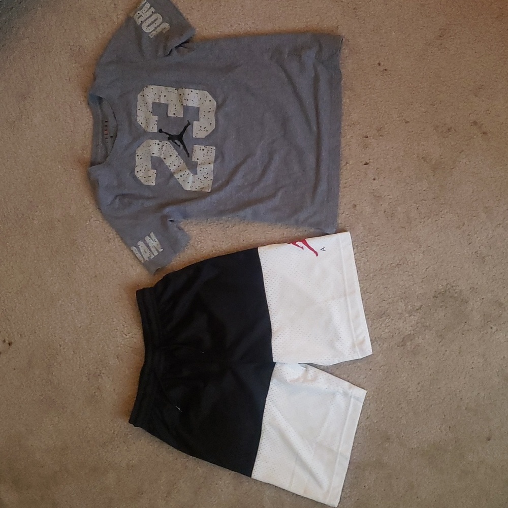 Kids Jordan attire